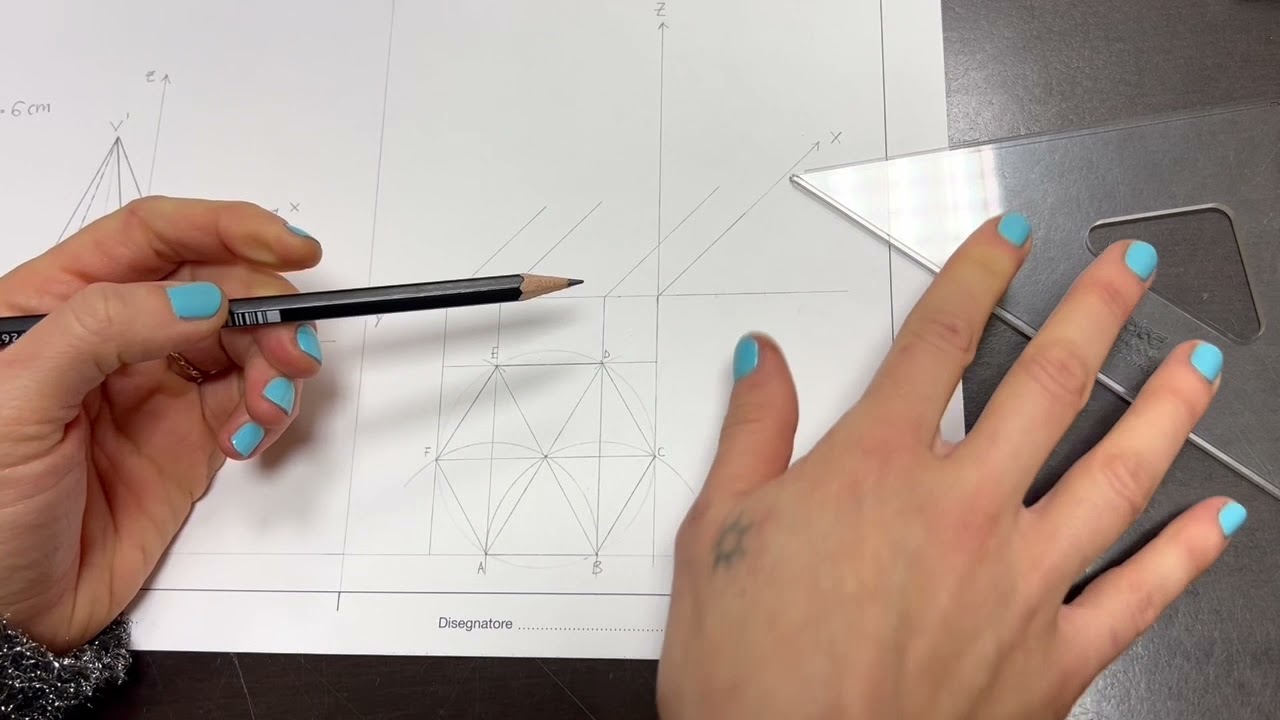 Assonometria cavaliera di una piramide a base esagonale - classe 3 c