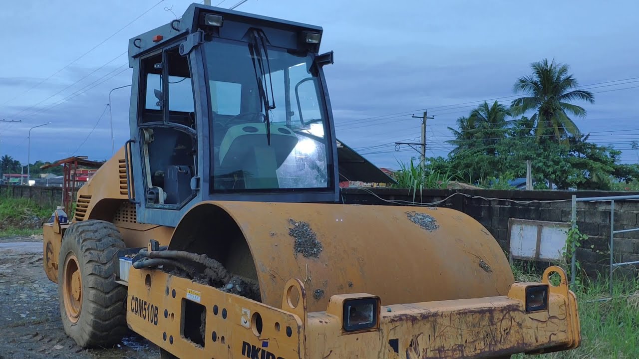 Lonking CDM 510B Vibratory Roller Compactor