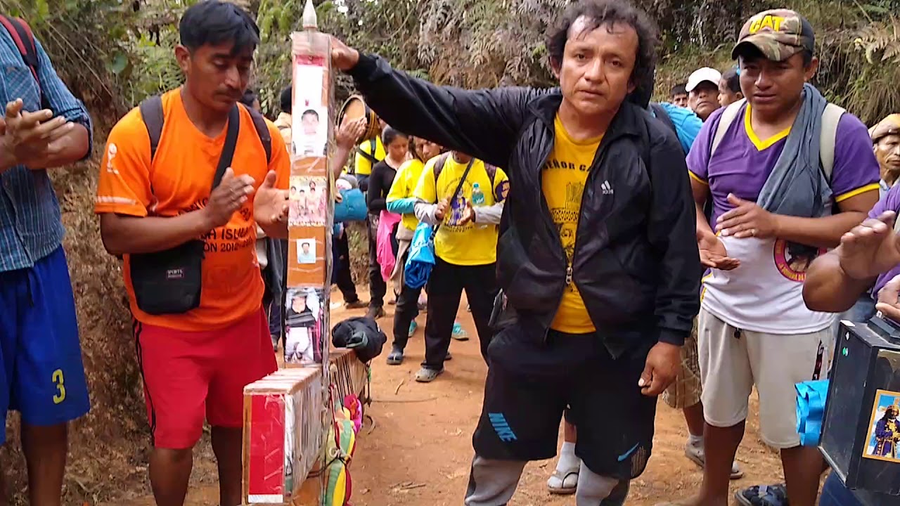 Peregrinación al señor cautivó de ayabaca - Hermandad de Catacaos subida a la nariz del diablo