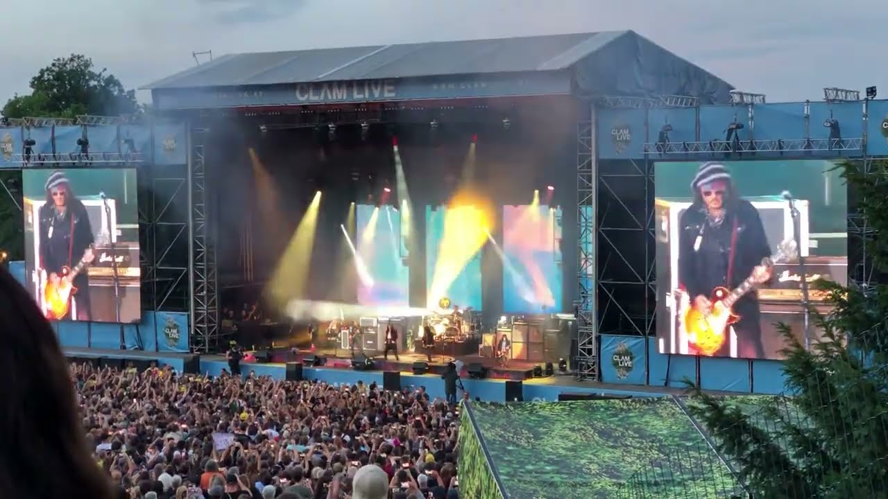 Hollywood Vampires - Intro - Live Burg Clam / Austria 01.07.2023