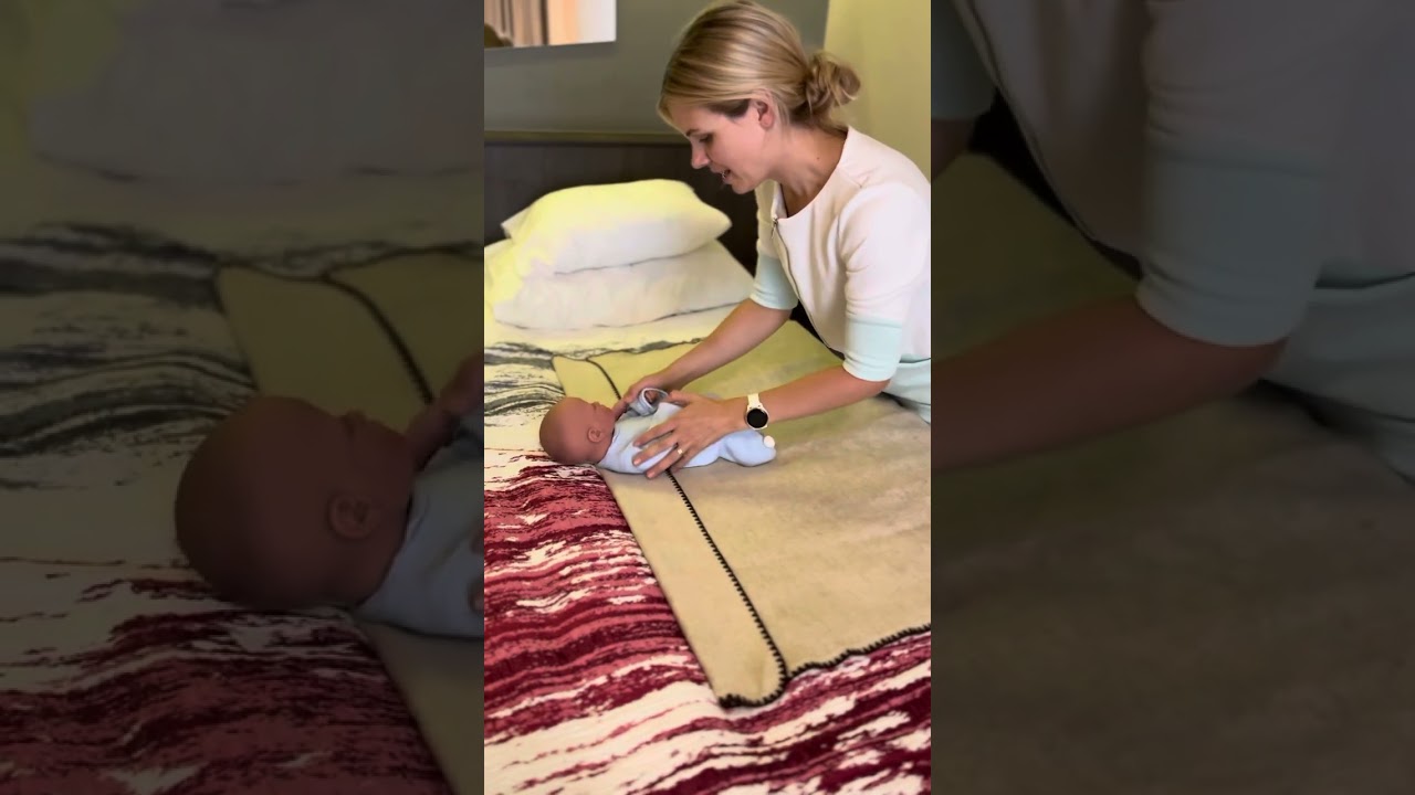 Ämmaemand näitab: kuidas mähkida beebit teki sisse?