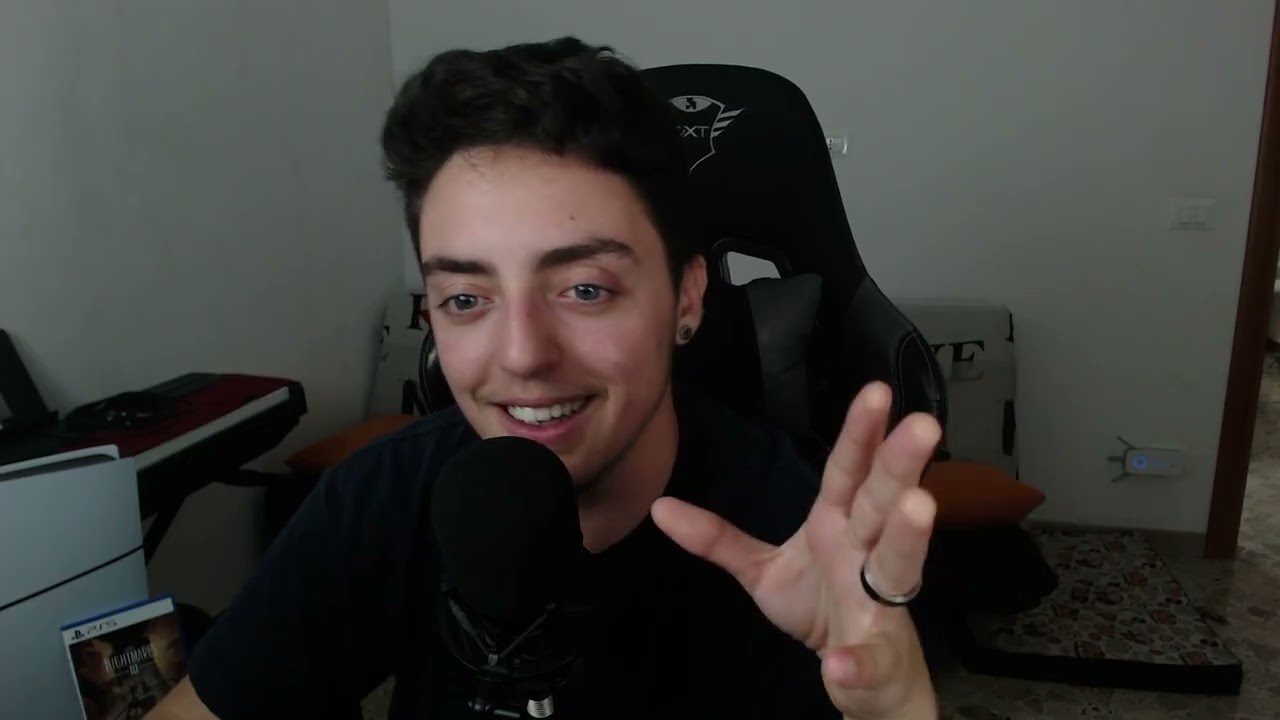 Un piccolo Niko incastrato in un 