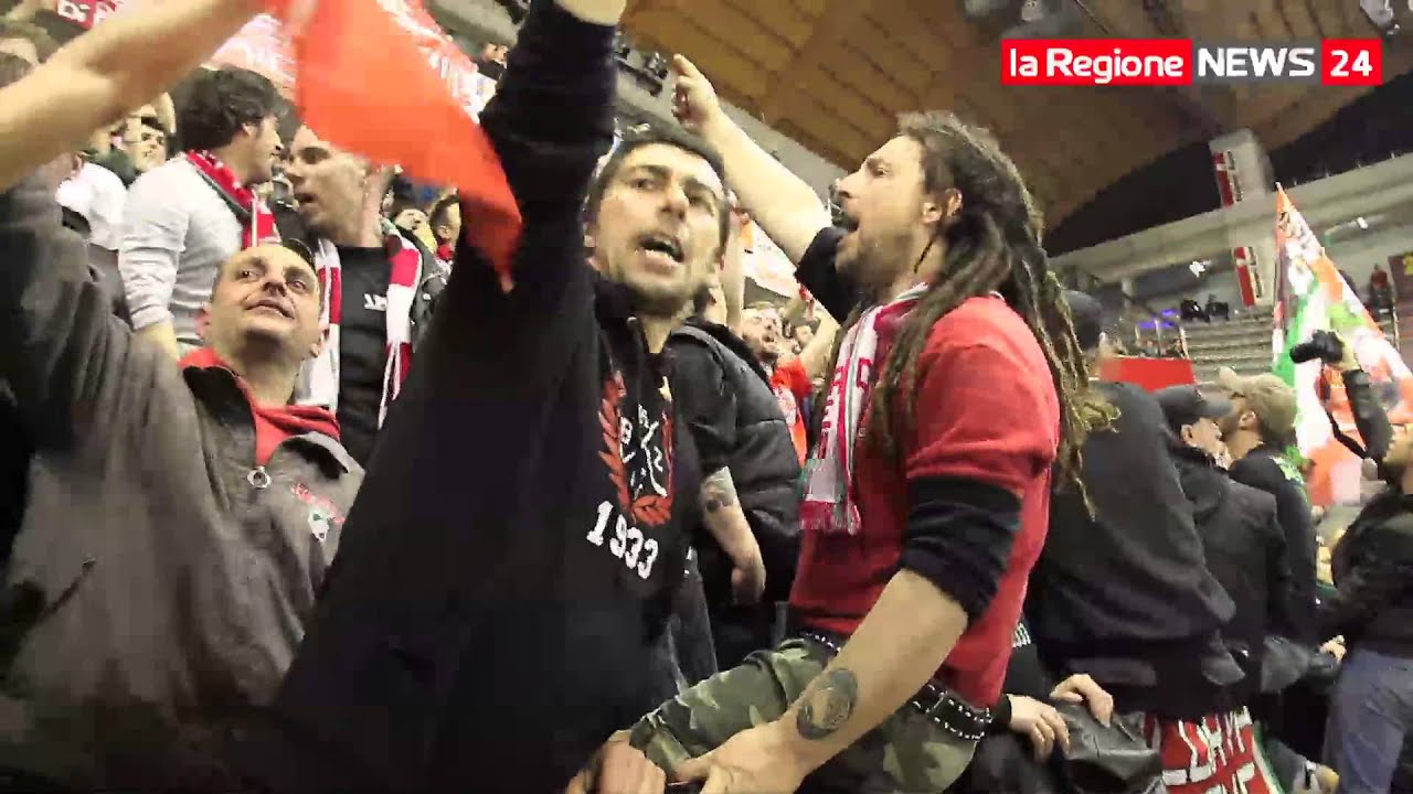 HOCKEY EBEL, HCB BOLZANO vs VILLACH: LA CURVA BIANCOROSSA