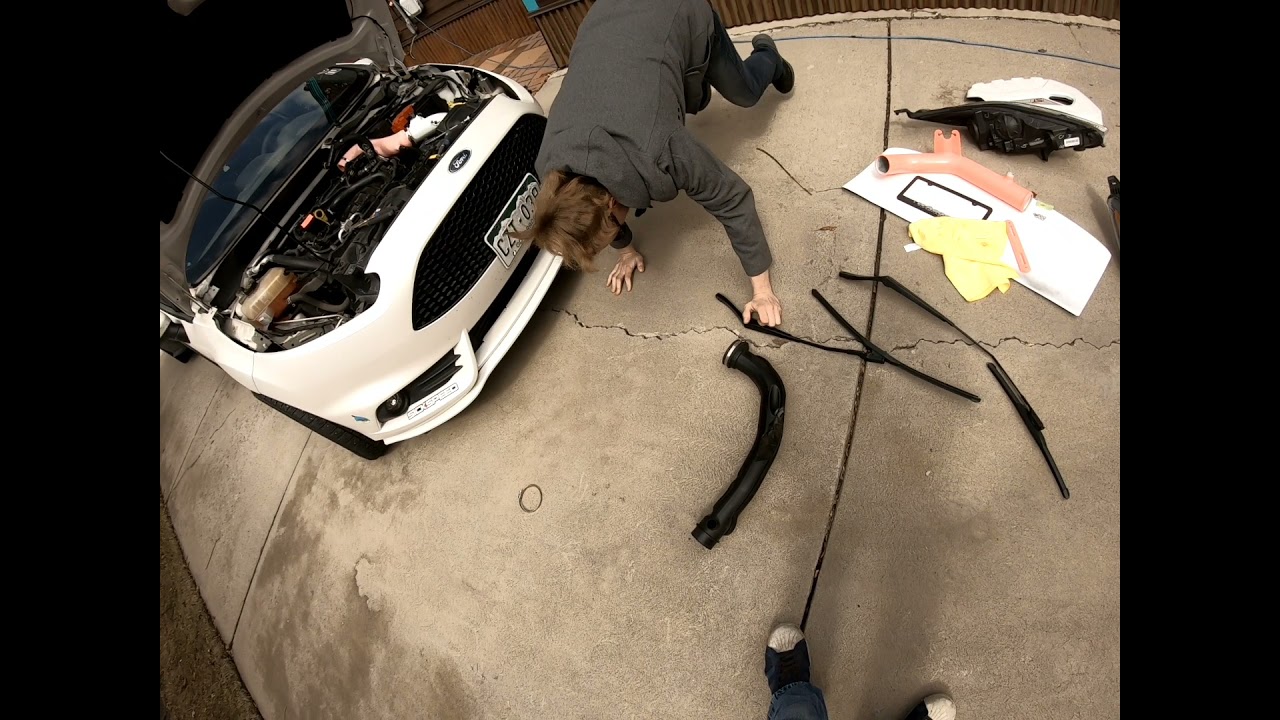 Whoosh crossover pipe installation, fiesta st