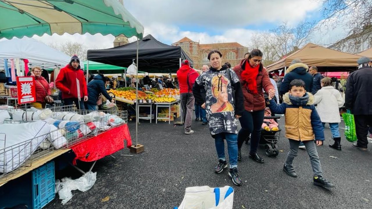 Marché de Wazemmes Dimanche  ￼￼
