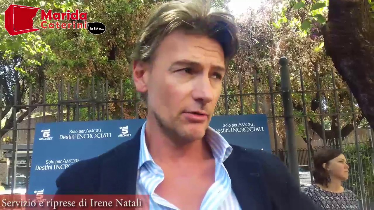 Roberto Farnesi è Andrea Fiore in Solo per amore 2 - Destini incrociati