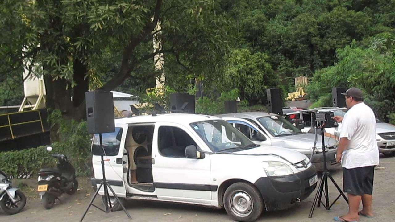 Car bass Punaruu