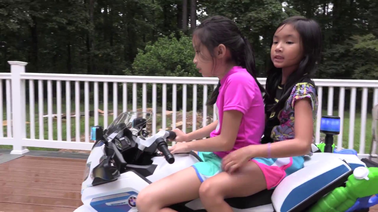 Pretend Play Police with Joker Destroys Water Park
