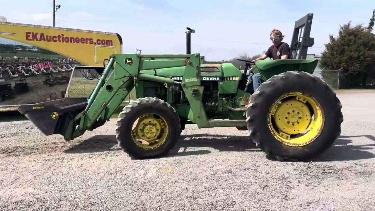Lot 276 John Deere 2555