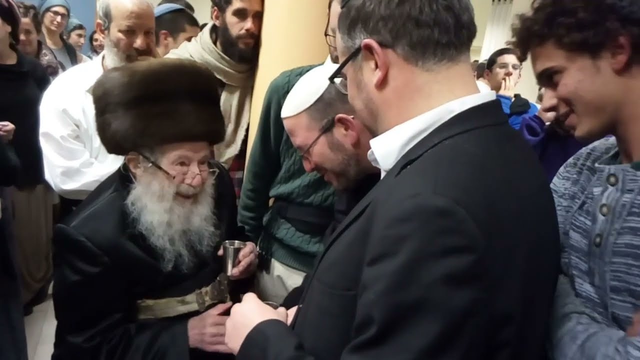 טיש י