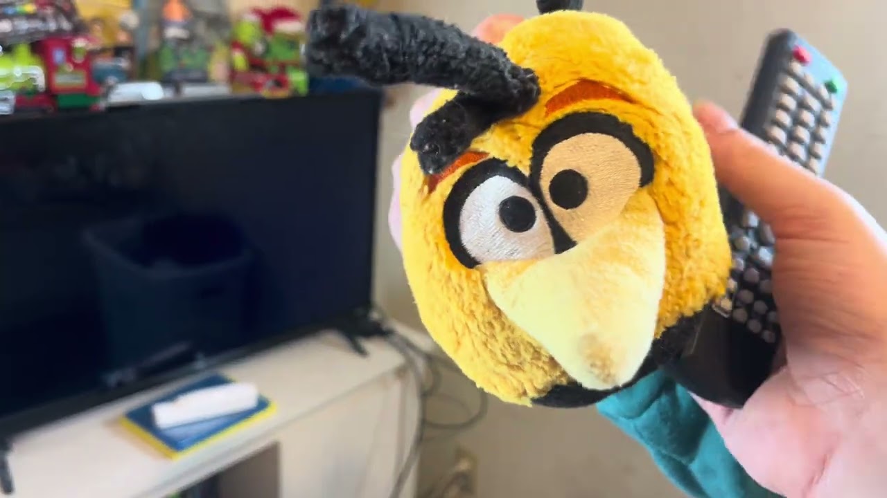 Orange Bird (Xplodin Film) Watches the THX Logo (The Santa Clause 2 🎅 Version)