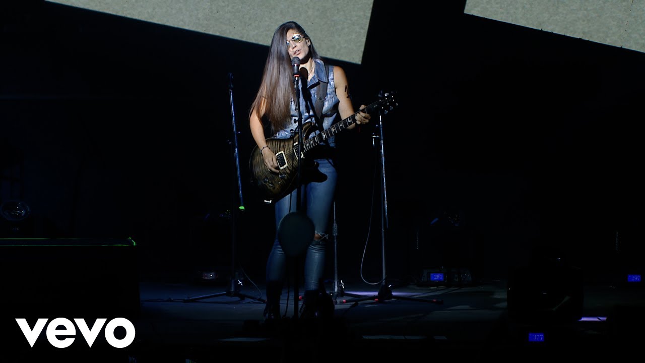 Eruca Sativa - Para Nadie / Fuera o Más Allá (En Vivo Estadio Obras) (Official Video)