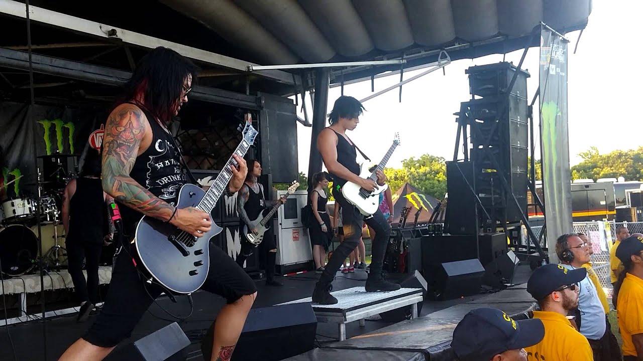 Escape The Fate Live Warped 2015 OKC This War Is Ours