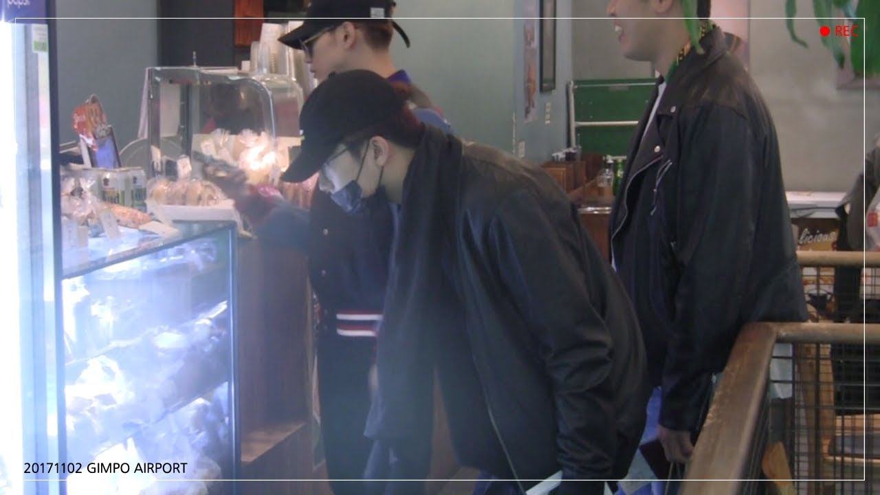 [FANCAM] WOOYOUNG(우영) :: 171102 김포공항 출국