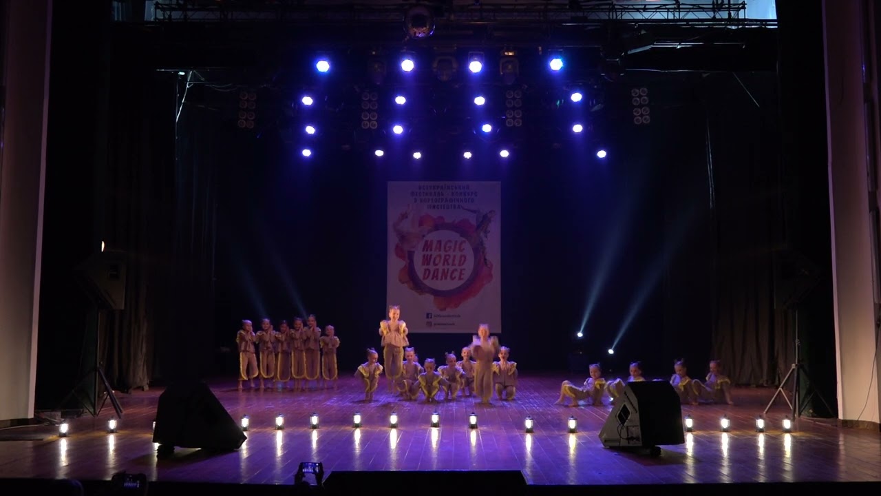 Школа сучасного танцю Free point dance school - Світлячки
