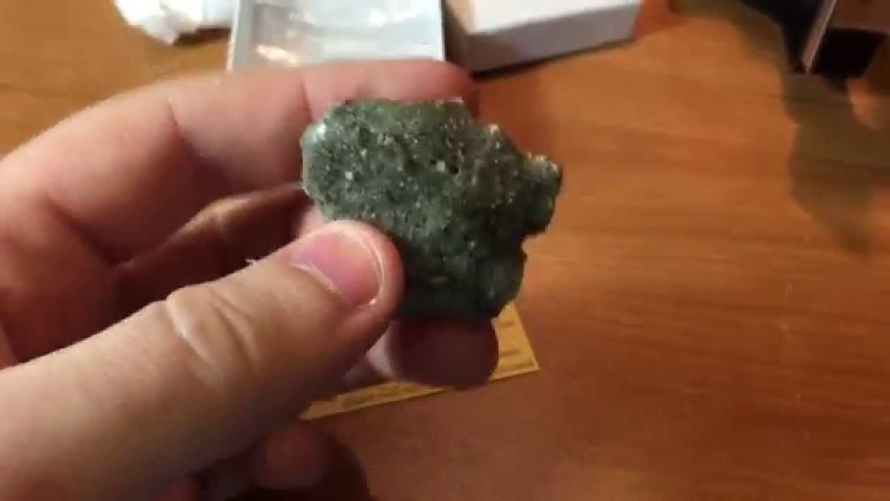 Radioactivity of Trinitite - Radioactive Bomb Glass from Trinity Device Explosion