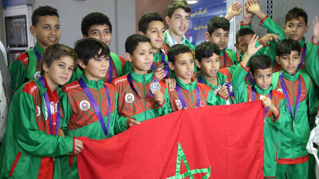استقبال نجوم المنتخب المدرسي بعد وصولهم للنهائي في كأس جيم الدولية.. وكلمة 