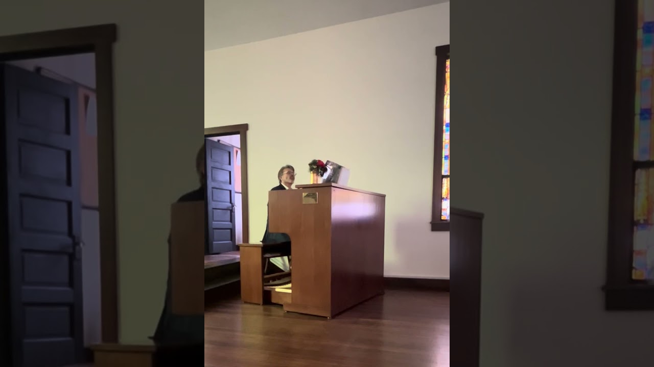 Andante tranquil from Capriol Suite: Peter Warlock.   MarK Hardy, organist