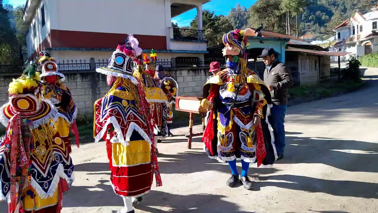 baile del torito desde la Aldea Paykonob' Santa Eulalia Huehuetenango 2025.
