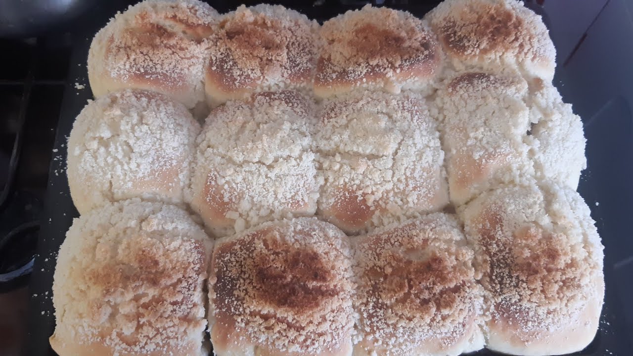 Навестила маму,пеку сдобные булочки,нежный салат с кальмарами)👍😋😄
