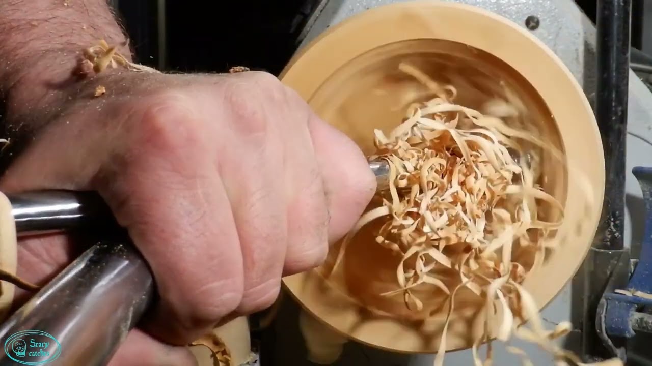 Woodturning. Hook tool. Willow.