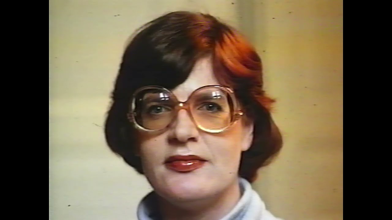 Indslag fra TV avisen om brevstemmer til valget i 1984,  herunder et interview med Ole Harkjær.