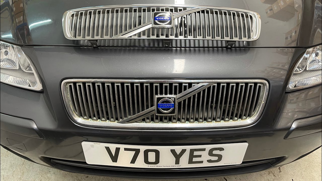 Снятие передней решетки радиатора Volvo V70/S60 P2 — как снять своими руками
