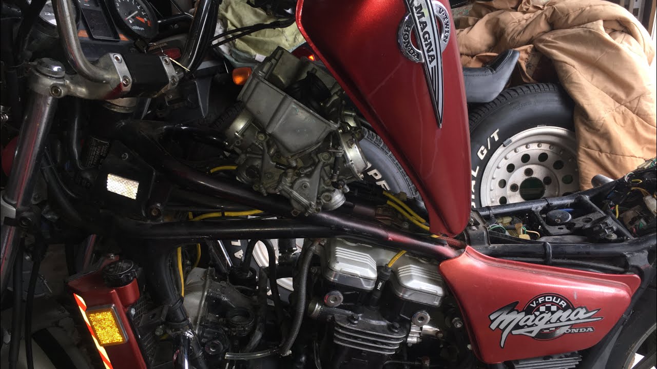 Carbs Part 1- Removal- Honda Magna V45 How to Remove Carbs Carburetors