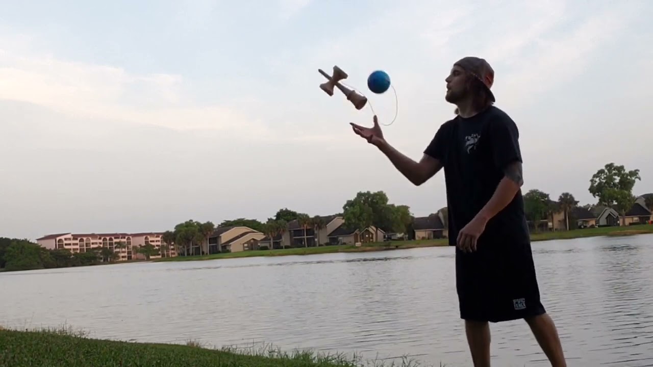 Kaiju Kendama - Edit 1 - けん玉 - Christian Zetting