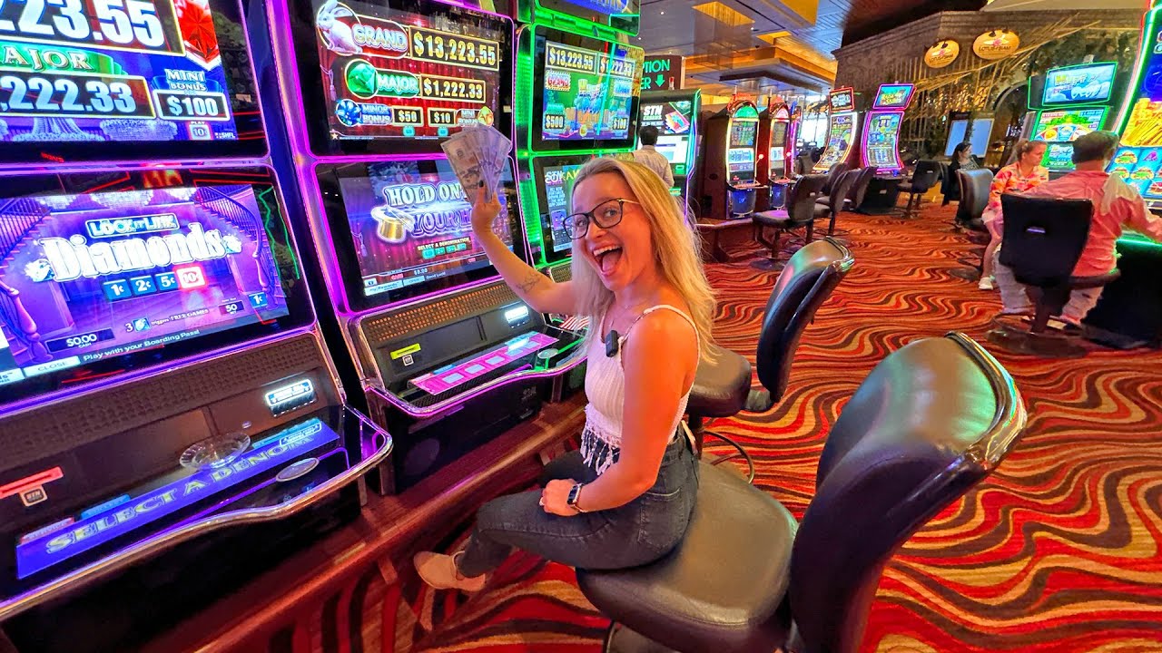 My Wife Put $500 Into This Las Vegas Slot Machine! (Watch Until The End!!)