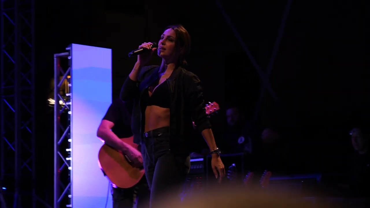 Anna Tatangelo Ragazza di periferia Rocca San Giovanni 31 Agosto 2023