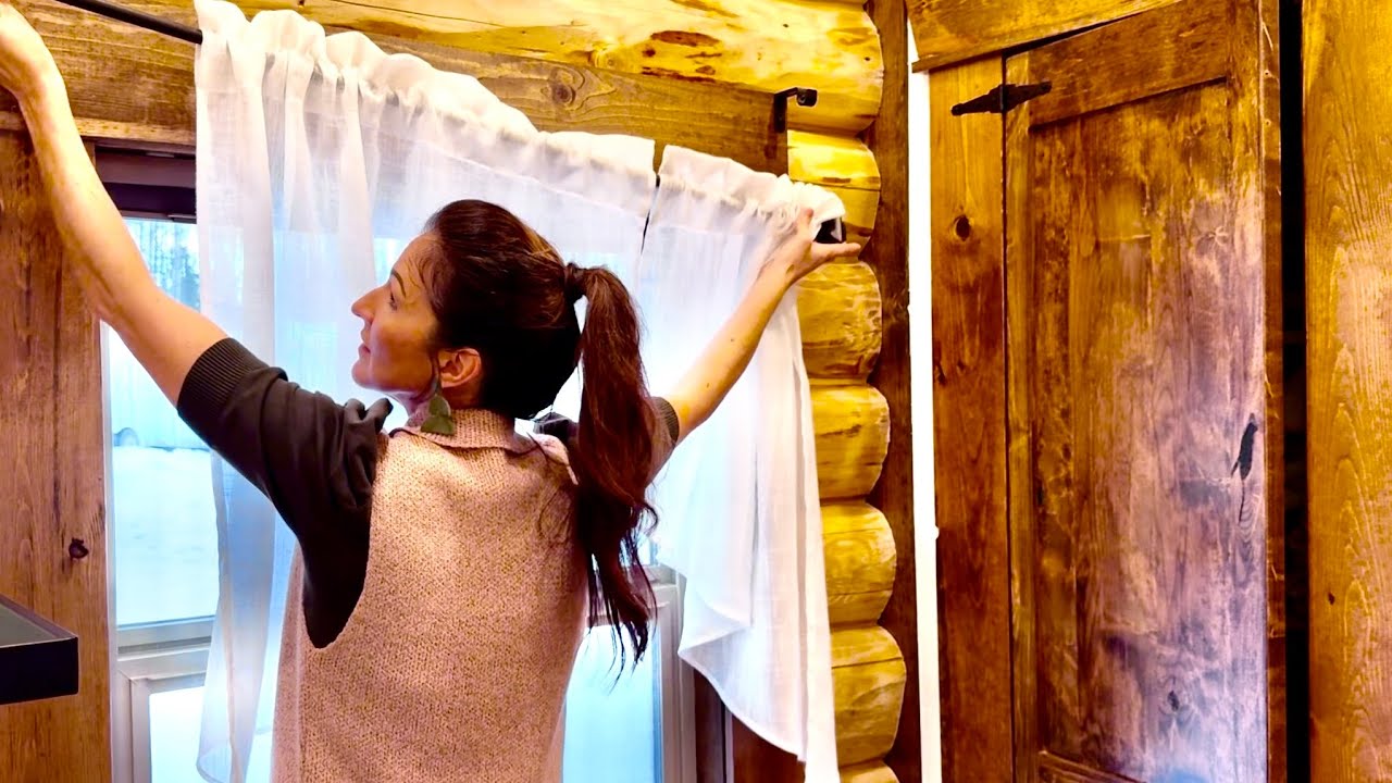 Pa￼cking Up everything In Our Alaskan Log Cabin/Moving To Montana For The Winter/Chloe’s Birthday