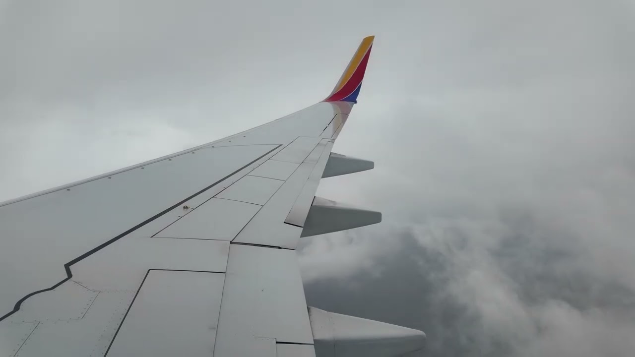 4K | San Diego - Rare Runway 9 Landing in the Rain | Southwest Airlines