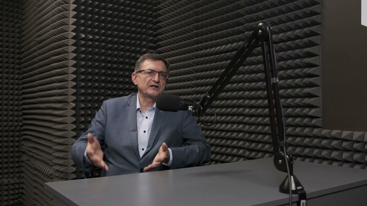 Dr Andrzej Dumała Polska prezydencja w Unii Europejskiej