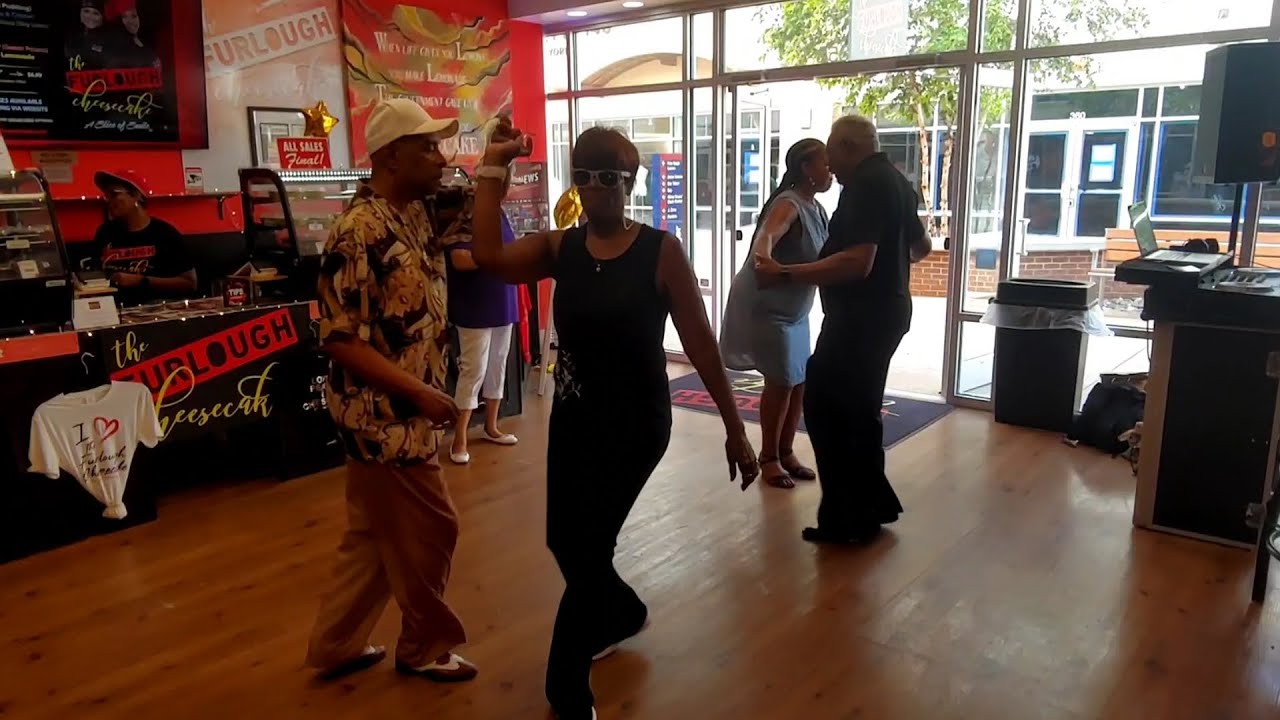 💗SENIOR FUN💗HAND DANCING AT 💗THE FURLOUGH CHEESECAKE💗 TANGOR OUTLETS💗JULY 10, 2024💗