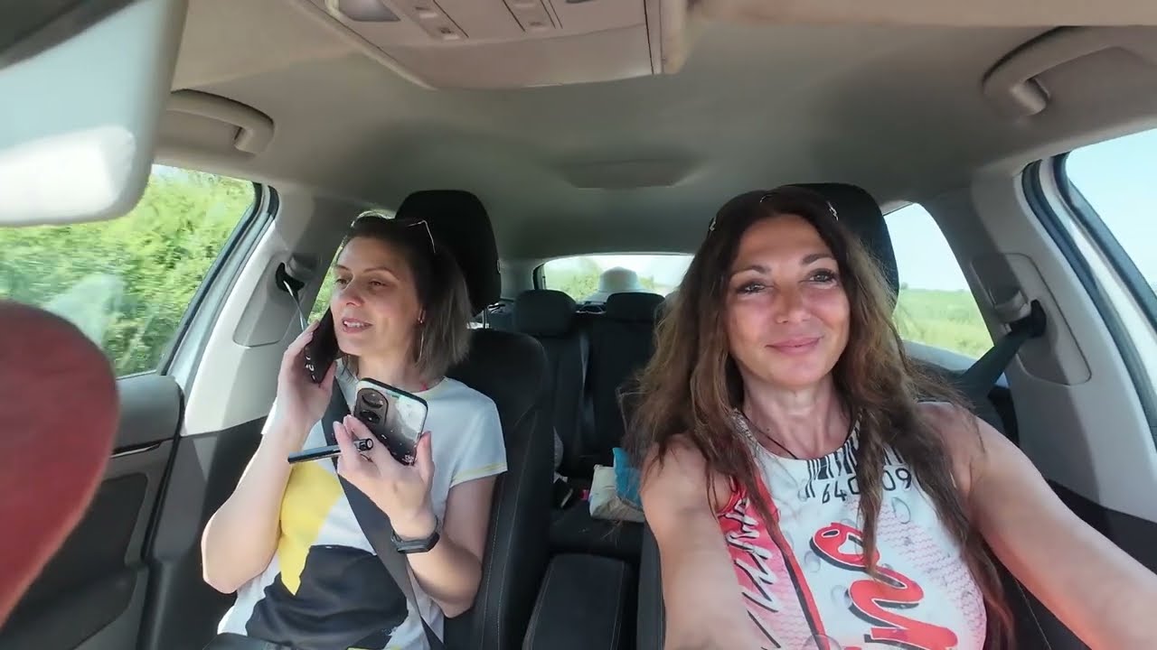 Idemo da kupimo Vespu. S Honde na Vespu.  Bojana i Maja.Gajdobra