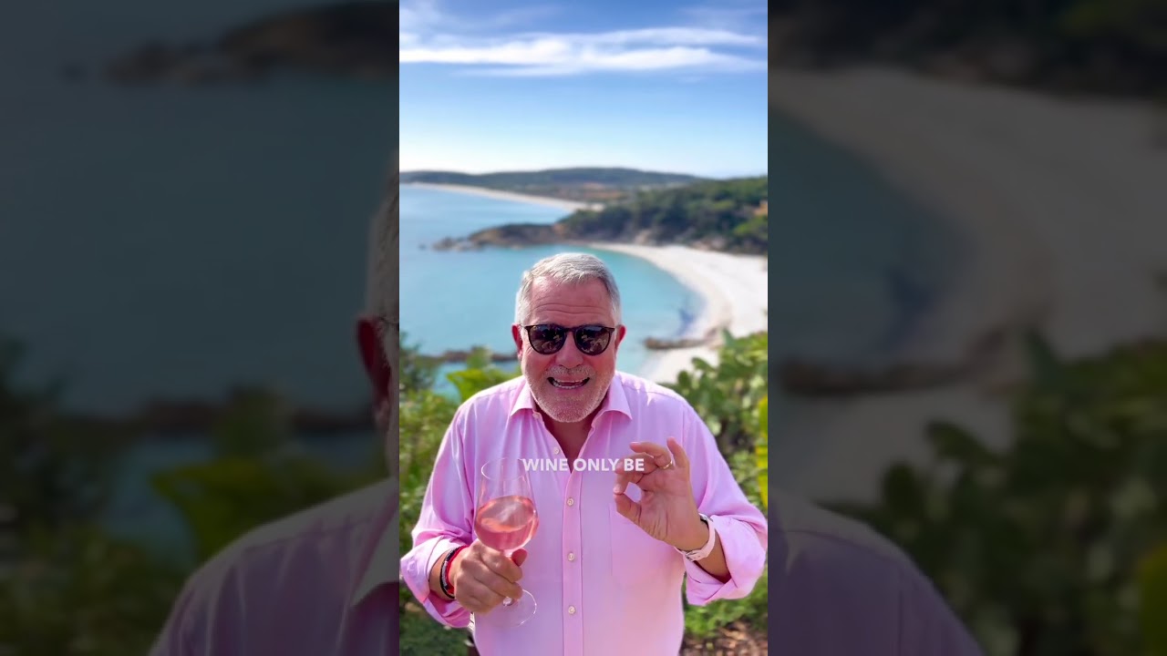 SO CHIC ! IL VINO ROSÉ MADE IN PARADISO DI SARDEGNA CHE SI BEVE TUTTO L'ANNO