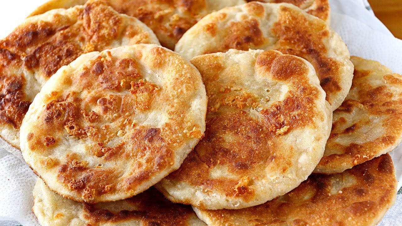 Tortillas de trigo y queso que vuelan en la mesa! - Receta muy fácil
