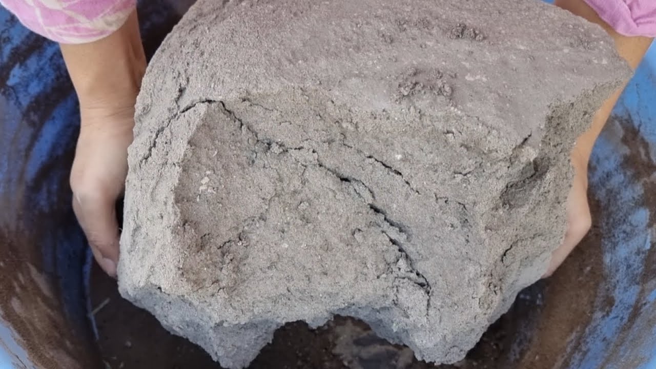 ASMR: Silky Earthy Brown Texture Dry and Water Crumbling In Lots of Water | Sleep aid | relaxing