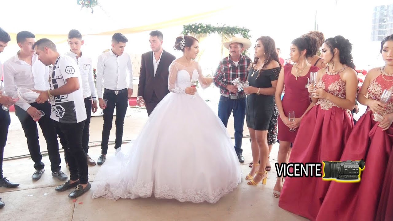 BONITA BODA DOBLE DE HERMANOS en la poblacionde la playa 4