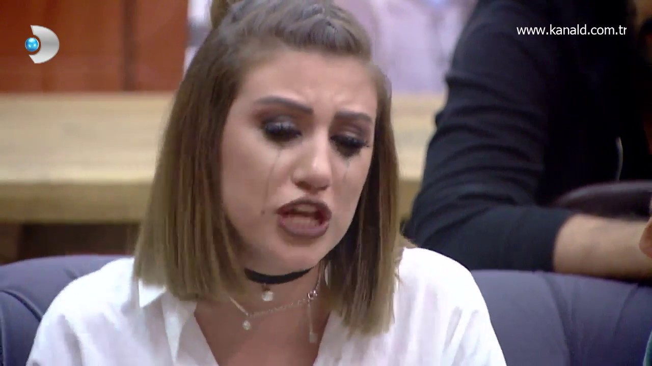 Kısmetse Olur - Melis damatlar evini bastı! Gözyaşlarını tutamadı!