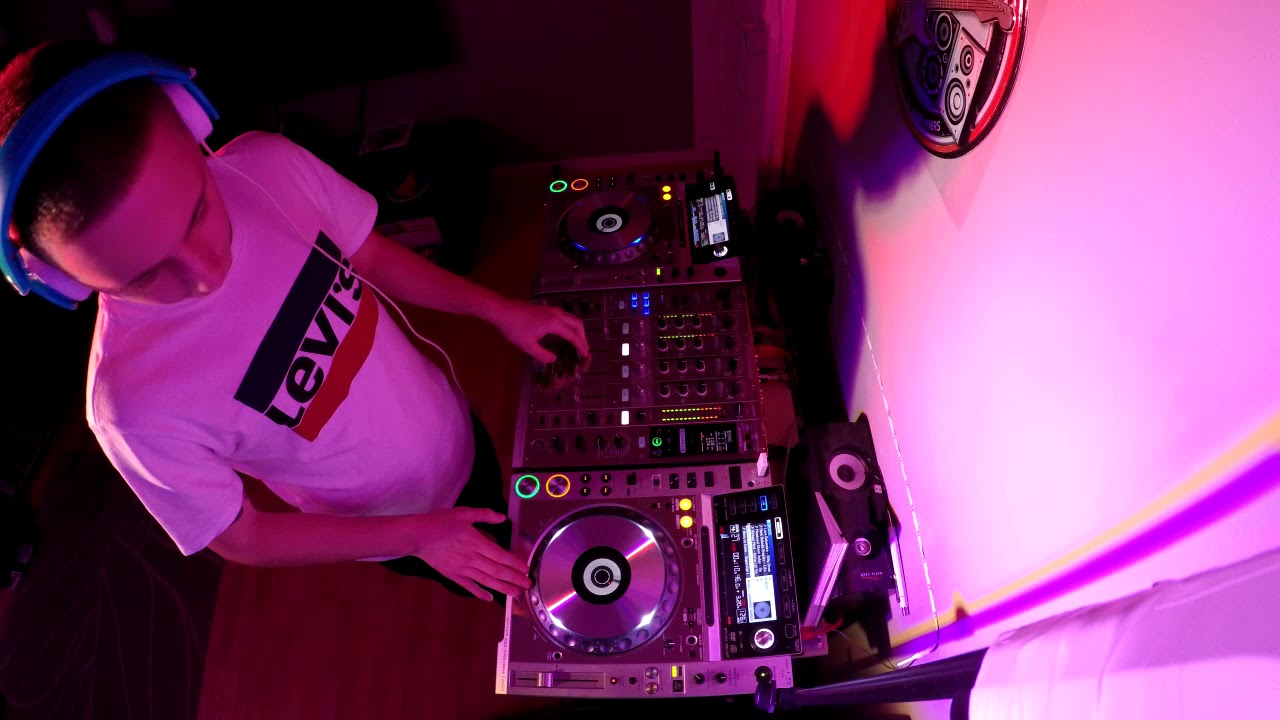 2019.02.09 Facebook live set Mark Hover b2b Roeel