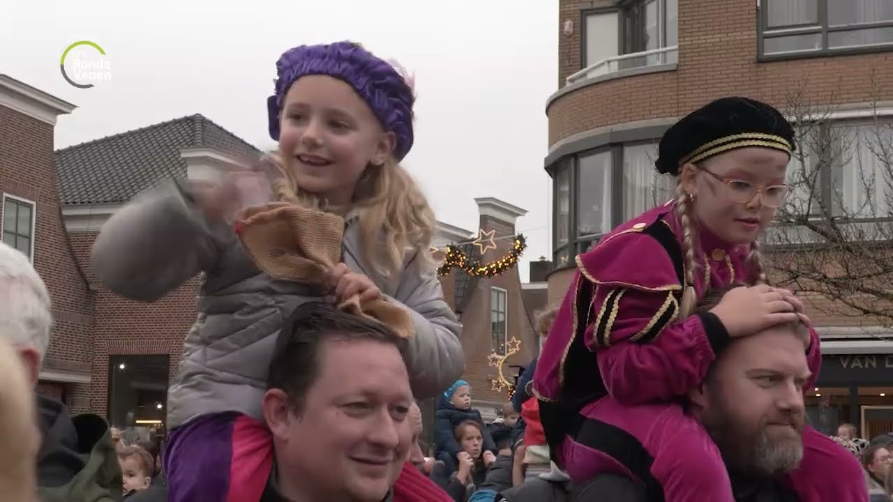 Sint bij intocht Mijdrecht vn dak gered