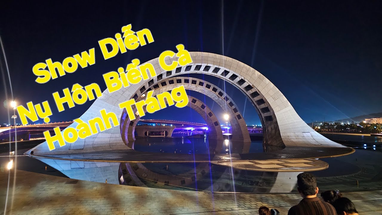 HOÀNG HÔN TẠI SUNSET TOWN XEM SHOW KISS OF THE SEA VỚI MÀN PHÁO HOA TUYỆT ĐỈNH