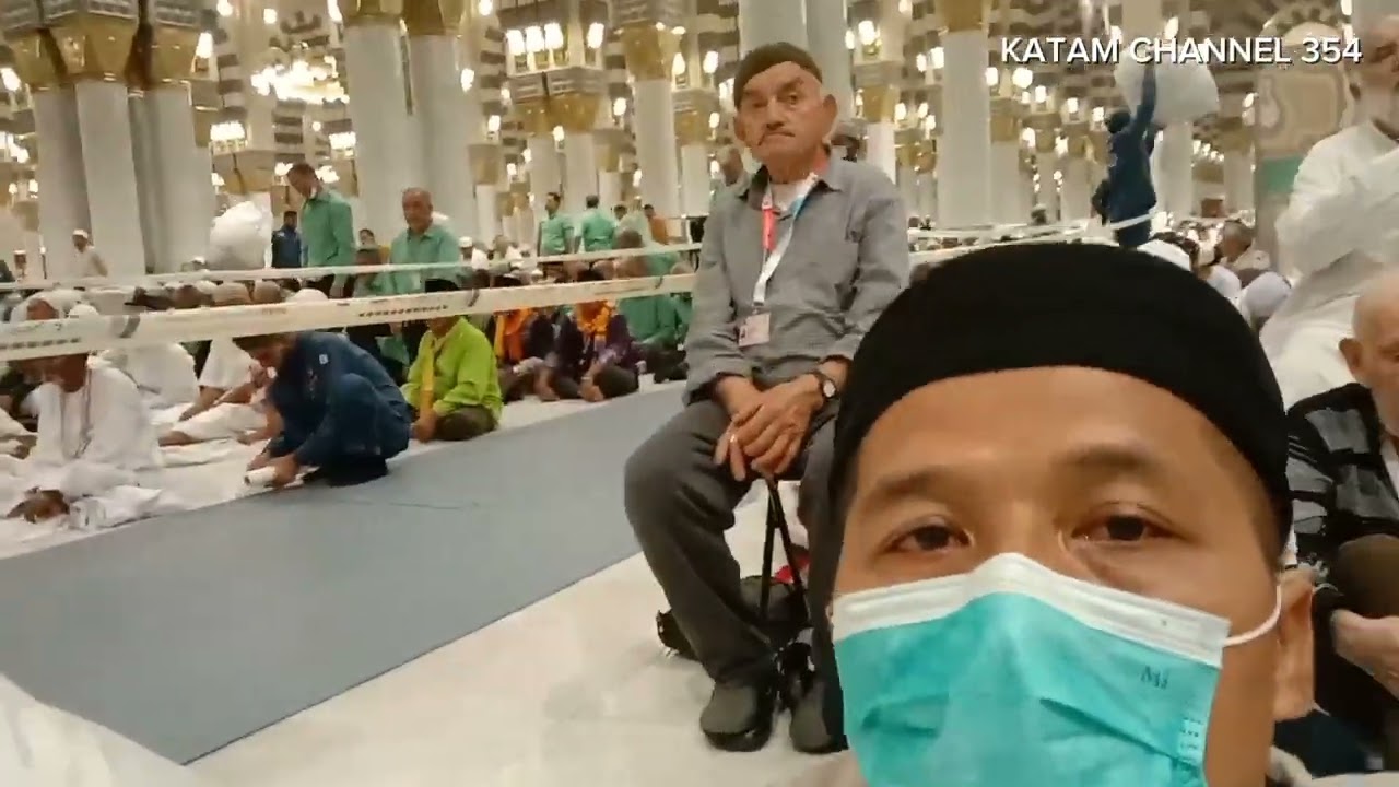 SITUASI MESJID NABAWI SEBELUM DAN SESUDAH SHOLAT MAGHRIB