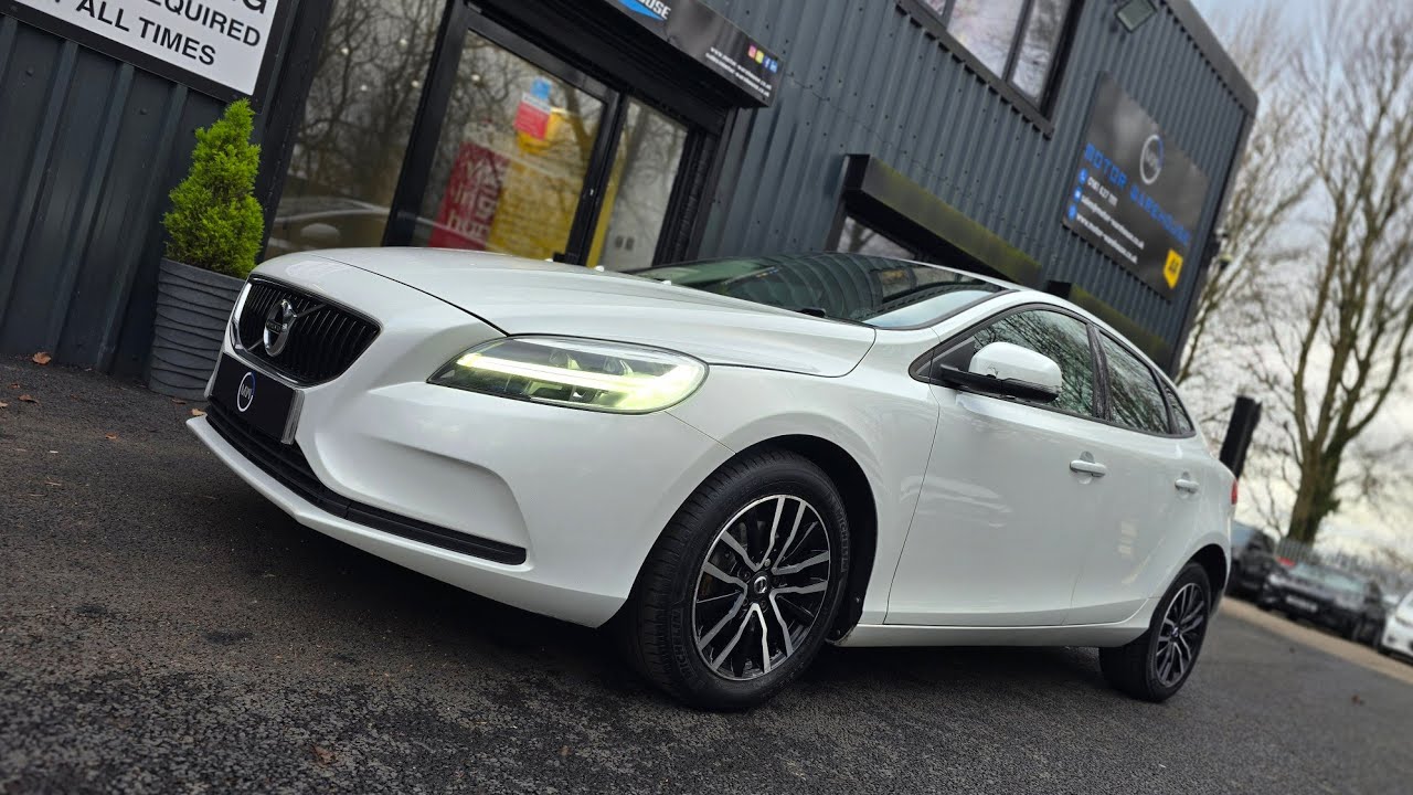 Volvo V40 2.0 D2 Momentum Nav 2018 года выпуска