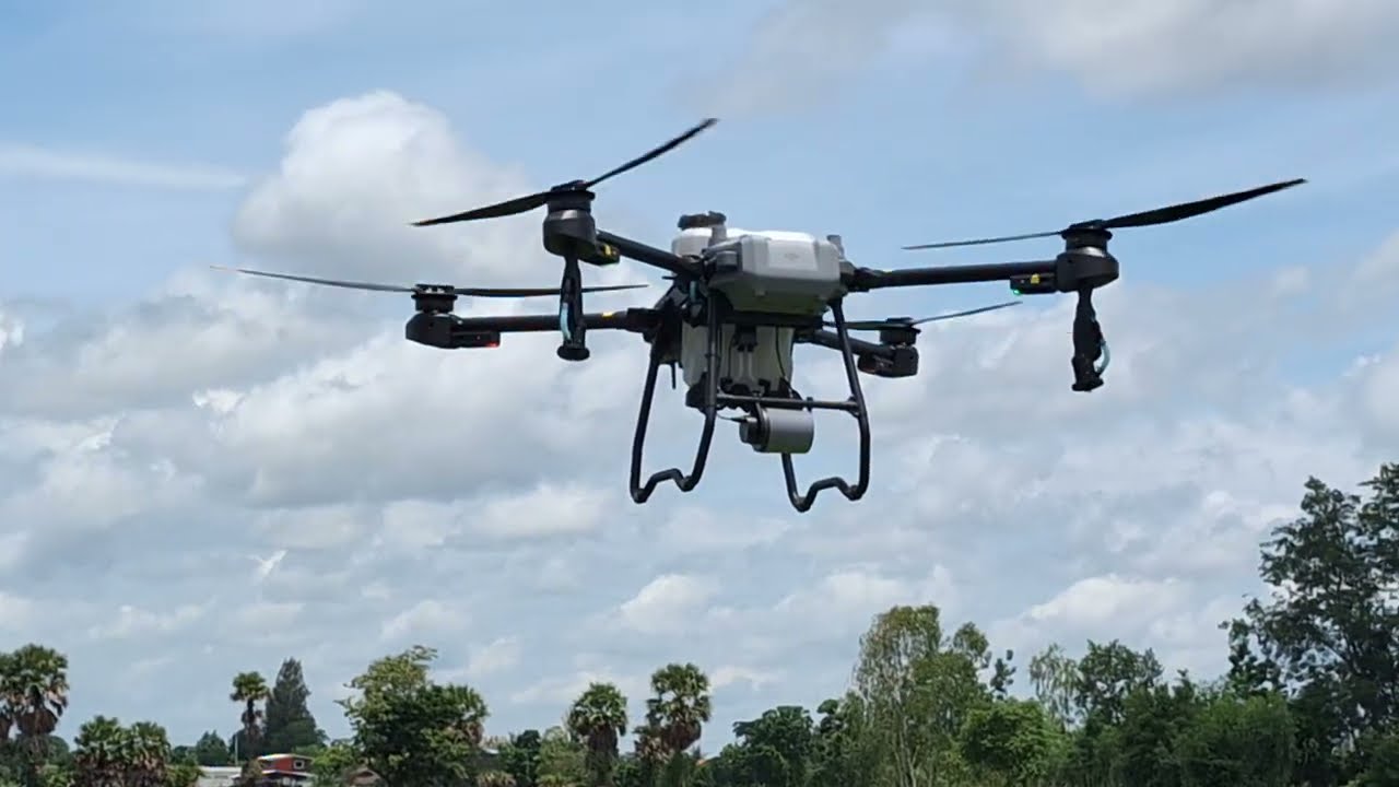 รีวิวโดรนเพื่อการเกษตร dji t25 เทคโนโลยีสุดจัดตัวท็อปใส่ปุ๋ยฉีดยาหว่านข้าวจัดให้