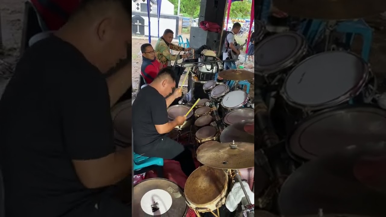 Drummer terbaik yang pernah saya lihat