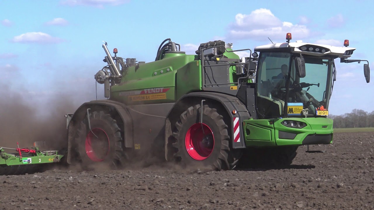 VLOEIBARE KUNSTMEST BEMESTEN MET EEN FENDT ROGATOR 655 DUPORT SLEEPVOETBEMESTER