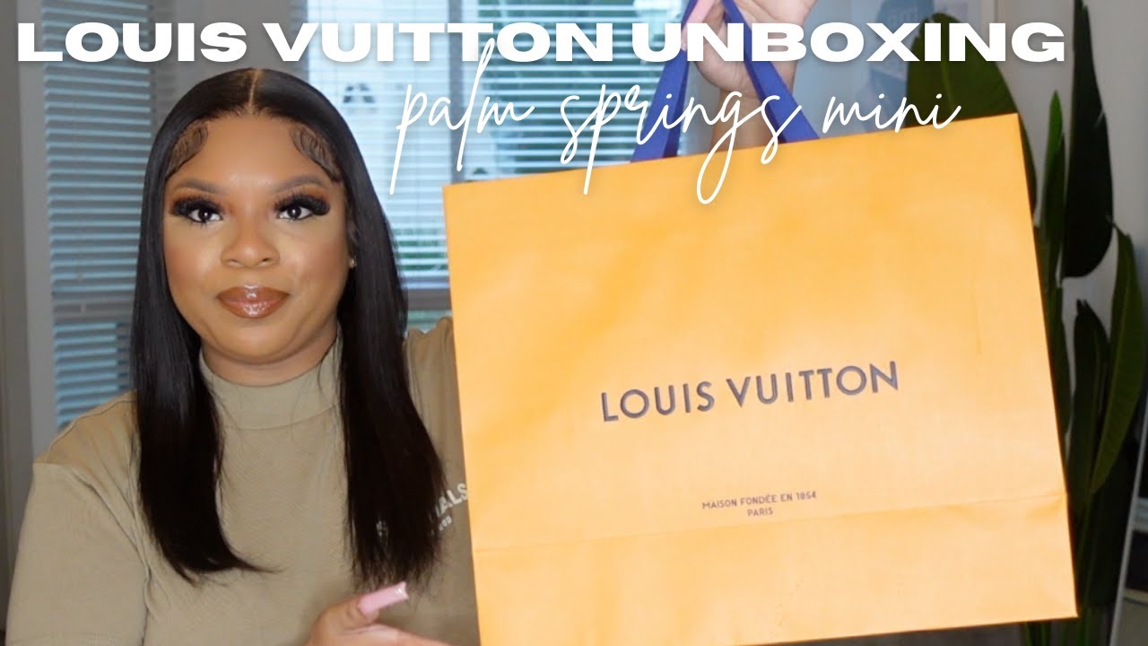 LOUIS VUITTON PALM SPRINGS MINI UNBOXING + WHAT FITS INSIDE!